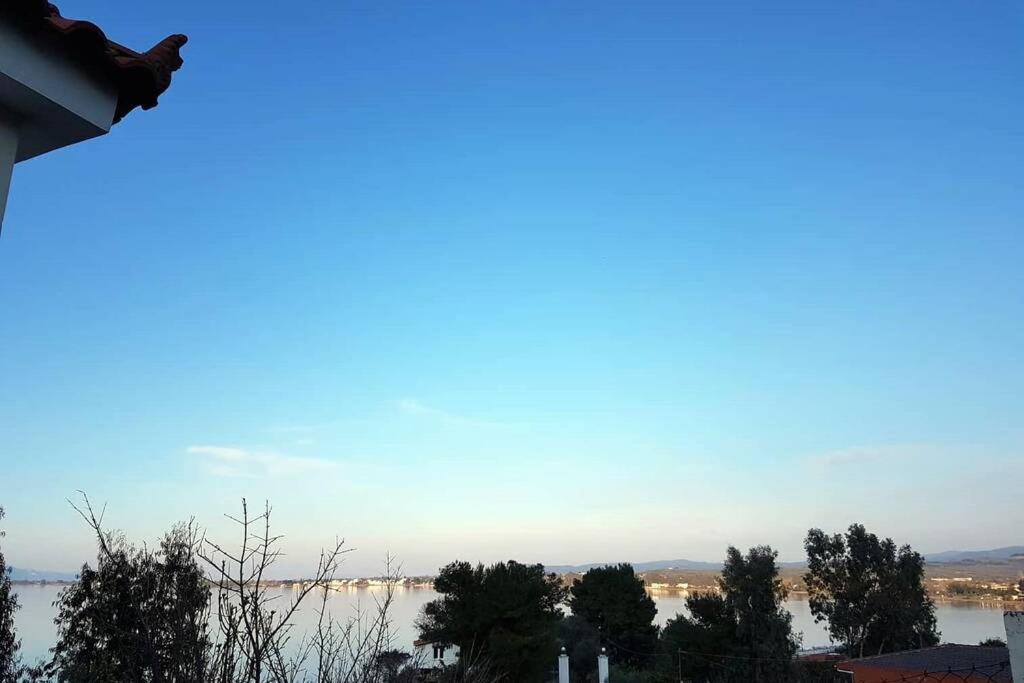 Amazing Sea View-neos Pyrgos -evoia Greece בית נופש נאוס פירגוס