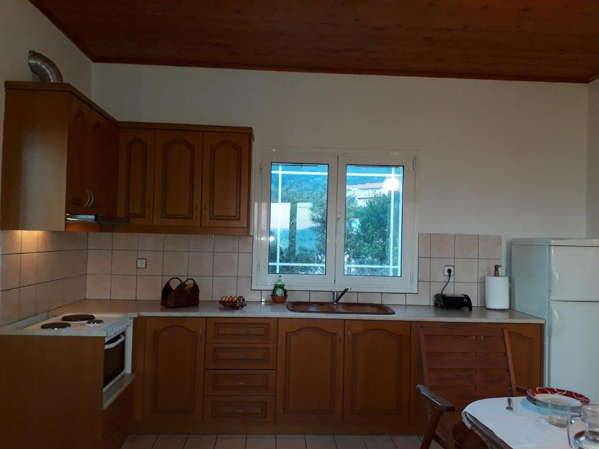Amazing Sea View-neos Pyrgos -evoia Greece בית נופש