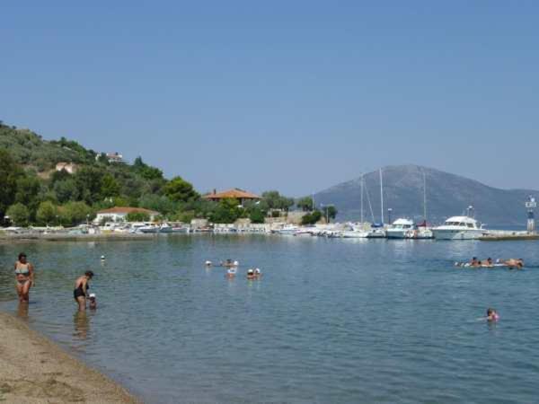 בית נופש Amazing Sea View-neos Pyrgos -evoia Greece