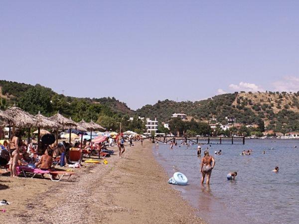 בית נופש Amazing Sea View-neos Pyrgos -evoia Greece